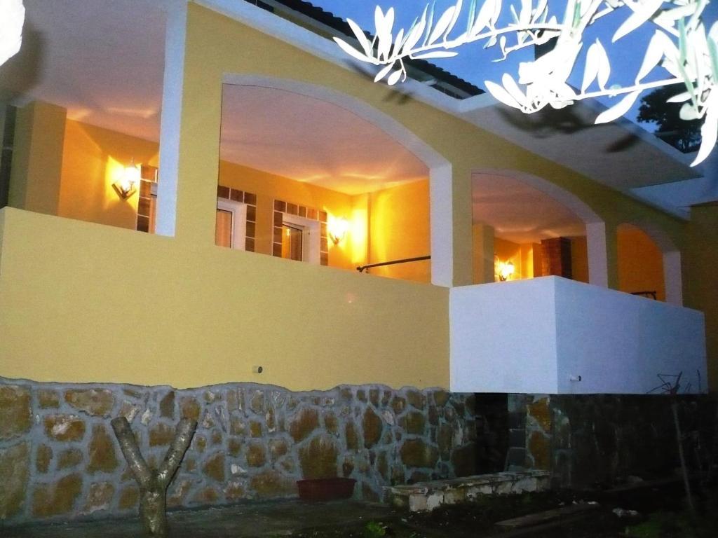 Apartments Brac Supetar Habitación foto